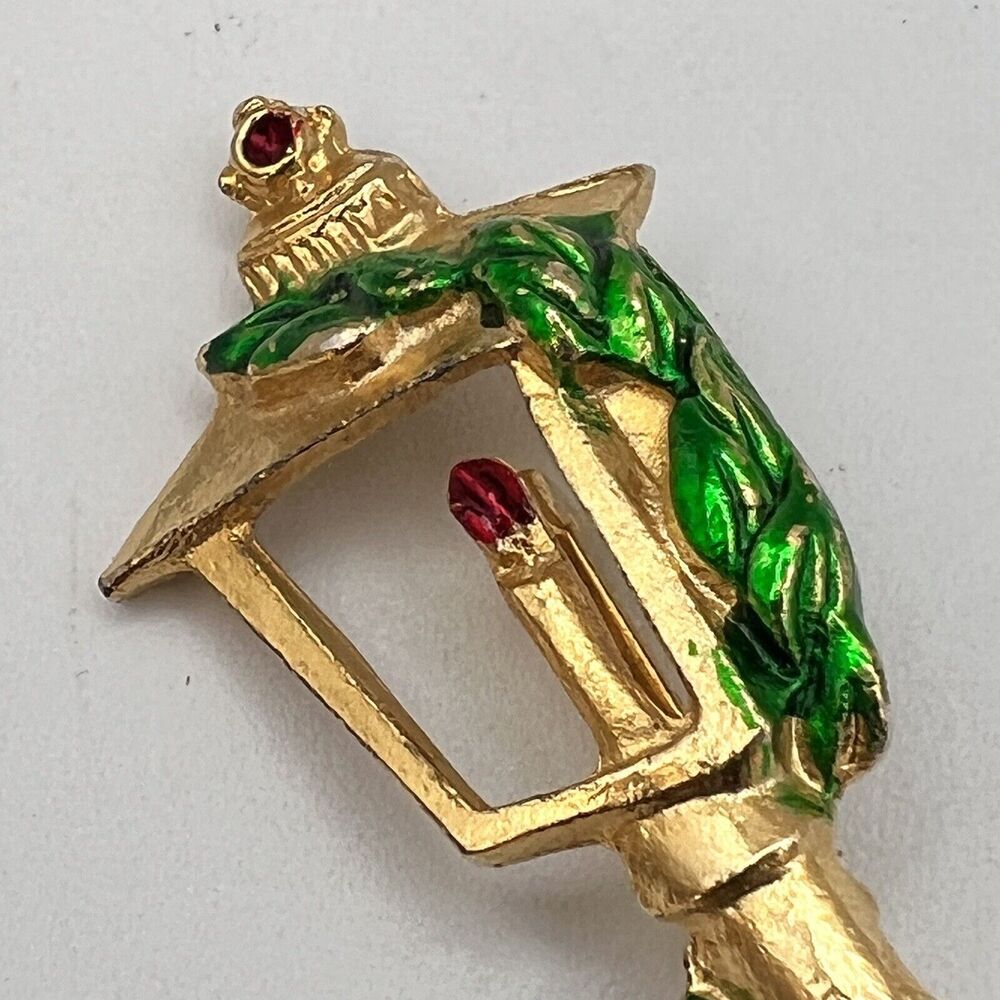 Vtg Christmas Street Lamp Lantern Brooch 2" Gold Tone Enamel Holly Green Red